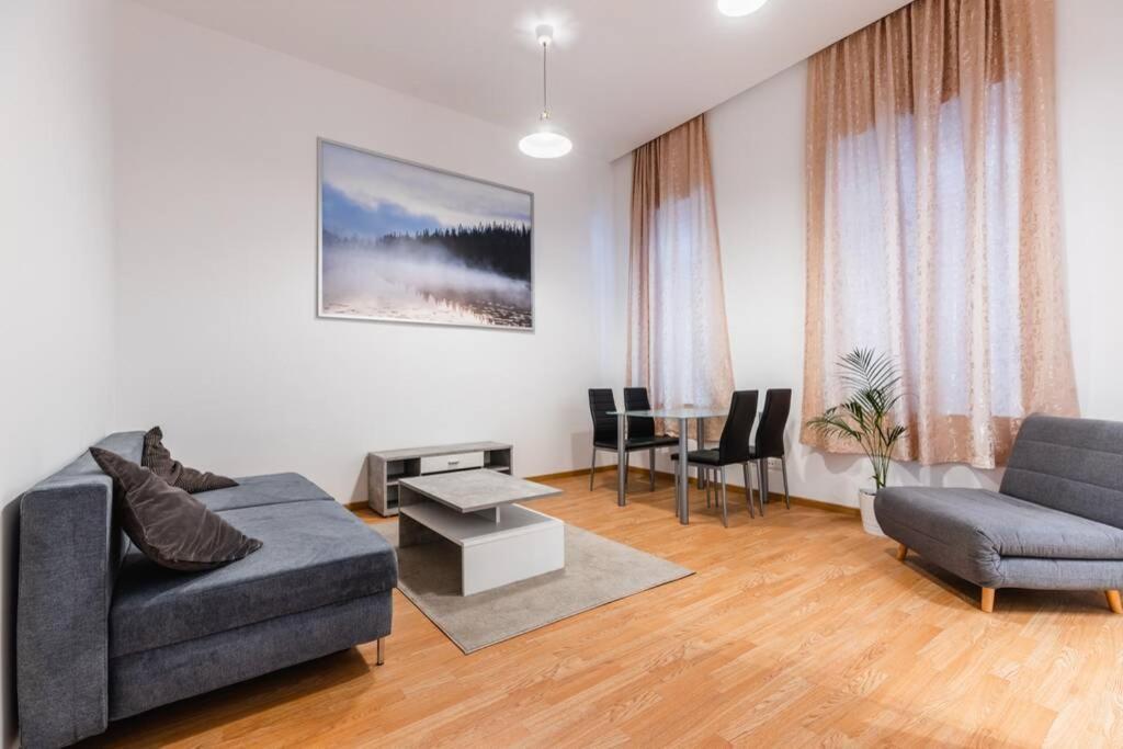 Family Apartment Next To Danube River Вена Экстерьер фото