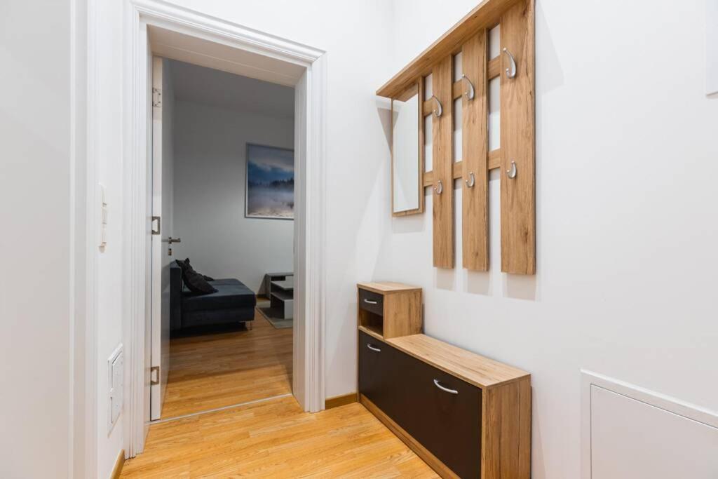 Family Apartment Next To Danube River Вена Экстерьер фото