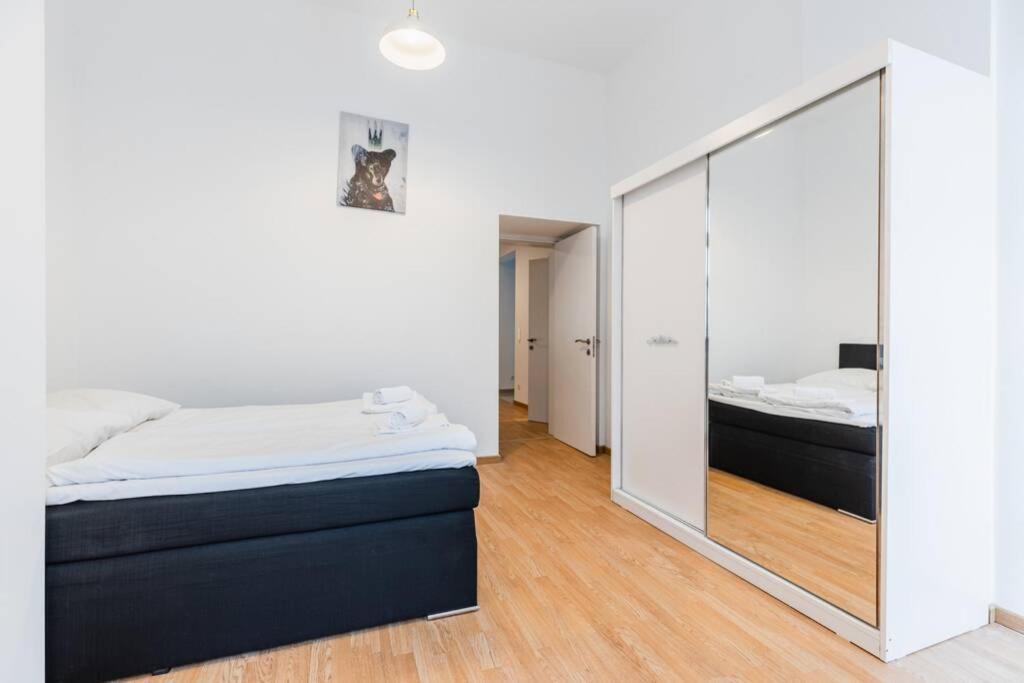 Family Apartment Next To Danube River Вена Экстерьер фото